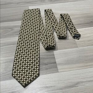 Gap Premium Geometric Mens Silk Neck Tie USA Checkered Tie in Black Olive Green
